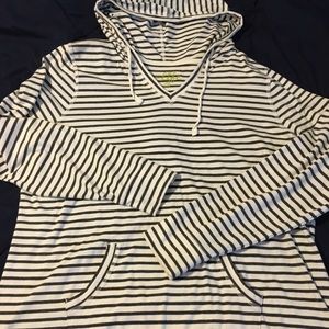 Women’s pullover top